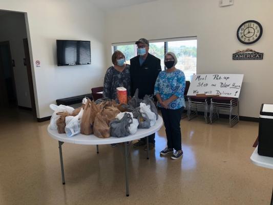 Volunteers from Trinity Lutheran Church in Sealy volunteered to deliver Thanksgiving meals to help 167 senior citizens receive thanksgiving meals. COURTESY PHOTO