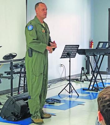 Faith Academy hosts Lt. Col. Chris Hansen