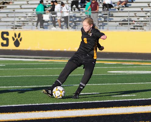 Sealy freshman Elizabeth Reichardt lines up a shot on net in the first half of the Lady Tigers’ district-opening tilt with Hempstead last Friday on Mark A. Chapman Field at T.J. Mills Stadium in Sealy. COLE McNANNA