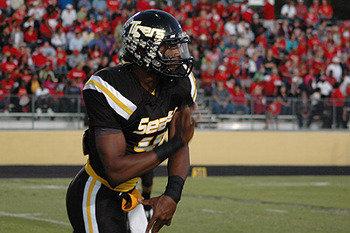 Ricky Seals-Jones made his name in Tiger black and gold, working his way to Texas A&M before cracking the NFL. He’ll be the first Sealy High School alum to participate in a Super Bowl on Sunday in Tampa Bay. (File photo)