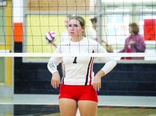 Rylea Roecker recorded five kills in the win against Hempstead. SEALY NEWS | EVAN HALE