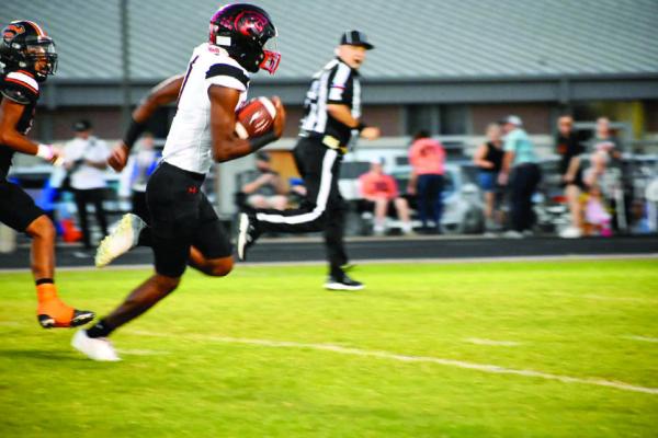 Dave Campbell’s eyes cellar for Brazos Cougars