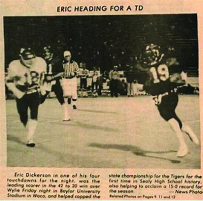 Archived Sealy News photo capturing one of Eric Dickerson’s four touchdowns in the 1978 state championship game against Wylie at Baylor University Stadium in Waco, TX. SEALY NEWS ARCHIVES