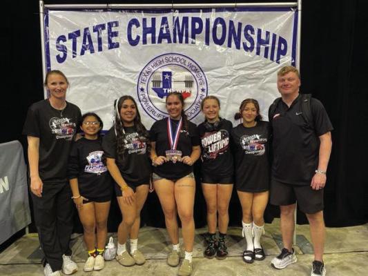 The Brazos Cougarettes powerlifting team made their way to Edinburg, TX to compete in the State powerlifting meet. Maggie Ochoa came in 5th place for the Cougarettes in the 165-weight class to cap off their season.