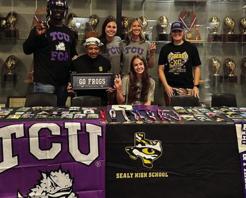 WIlliams inks college letter with TCU