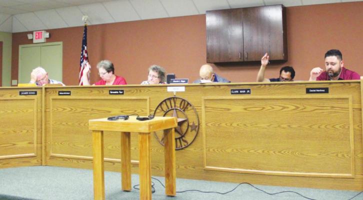 Wallis City Council unanimously voted to adopt the budget and property tax rate for the fiscal year 2021-2022 during last Wednesday’s meeting. HANS LAMMEMAN