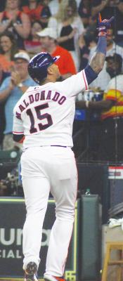 Astros enter midseason push