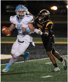 Sealy’s Cayson Bolden sacks Sweeny’s quarterback Peyton Pierce during first-half action. PHOTOS BY JIMMY GALVAN