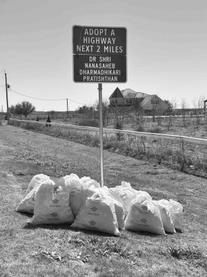 On March 01, the Texas community came together for a significant environmental cleanup, volunteers from Dr. Shri. Nanasaheb Dharmadhikari Pratishthan (DSNDP) participated in an Adopt-AHighway cleanup drive. COURTESY PHOTO