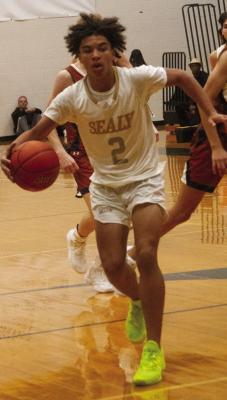 A key offensive player for Sealy this year will be Noah Washington, who is nursing an injury suffered in football but is expected back by January.
