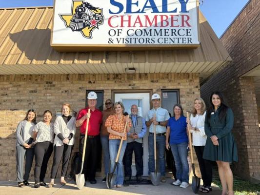 The Sealy Chamber transformation officially kicked off. The Chamber is getting a fresh new look in the front of our offices and some much-needed curb appeal. In just a few weeks we’ll have a more welcoming entry for the visitors and chamber members. The Chamber can’t thank our board enough for their leadership and vision for this project.