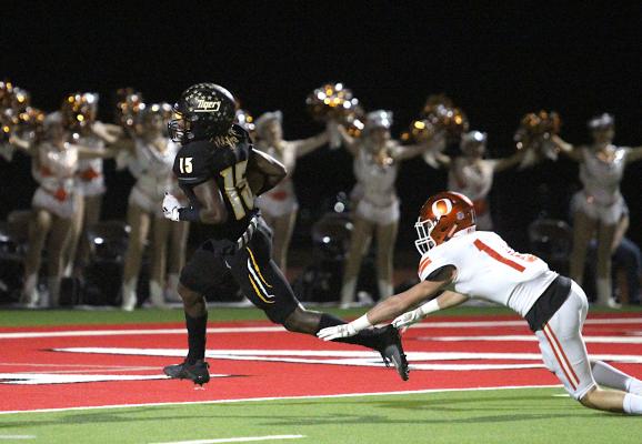 Tiger senior Draper Parker cruises into the end zone for one of three touchdown receptions in Sealy’s bi-district playoff win over Orangefield at Huffman’s Falcon Stadium. Parker landed on the second-team all-state offense awarded by the Padilla Poll. (Cole McNanna/Sealy News)