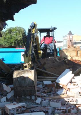 Citizens State Bank’s downtown building with a mural of Sealy’s history on the exterior was recently demolished Nov. 11 after representatives started discussing solutions to the building’s poor conditions in 2019.