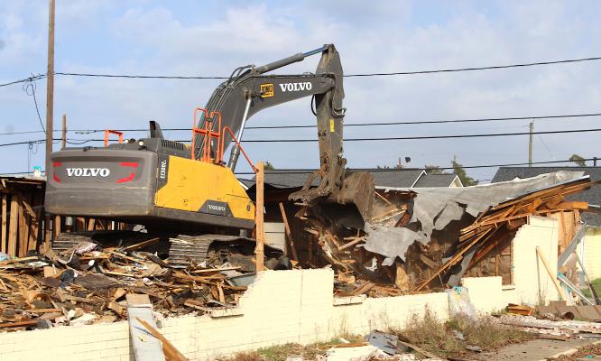 Rooms 4 Rent Motel demolition