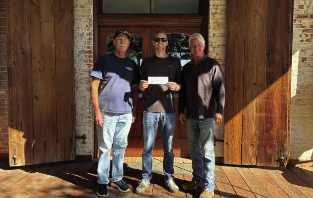 Giving back for Thanksgiving meals