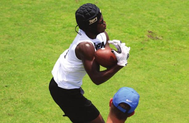7 on 7 heats up