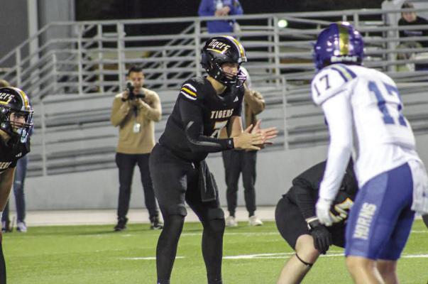 Sealy will take on Gatesville (7-5) this Friday in Bryan. The Tigers will be coming to the game with a chance to advance in the Class 4A playoffs. The Tigers remain as the final football team standing in Austin County. PHOTOS BY WILSON CHANEY