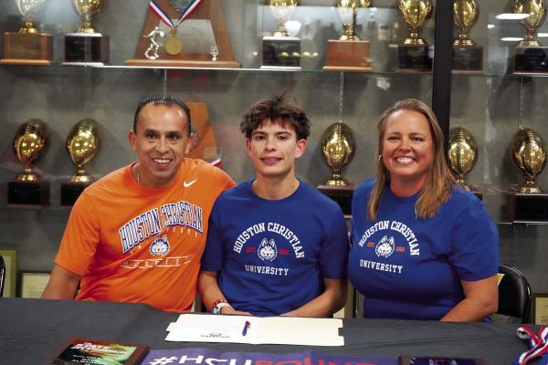 Sealy’s Almaguer commits to HCU