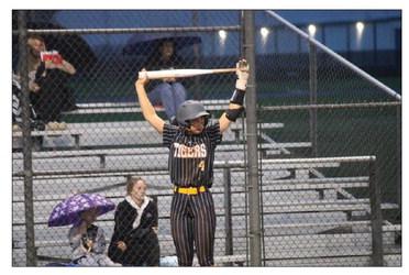 Avery Grigar stretches before stepping into the batter’s box. SEALY NEWS | EVAN HALE