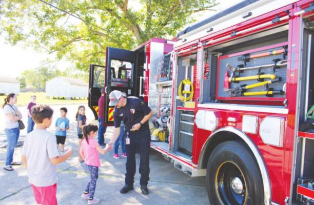 Scoops and Scholars hosts touch-a-truck