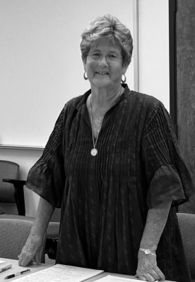 Gaye Farr talking at educational program entitled “Well Families,” presented by Gaye Farr of the West End EEA Club.