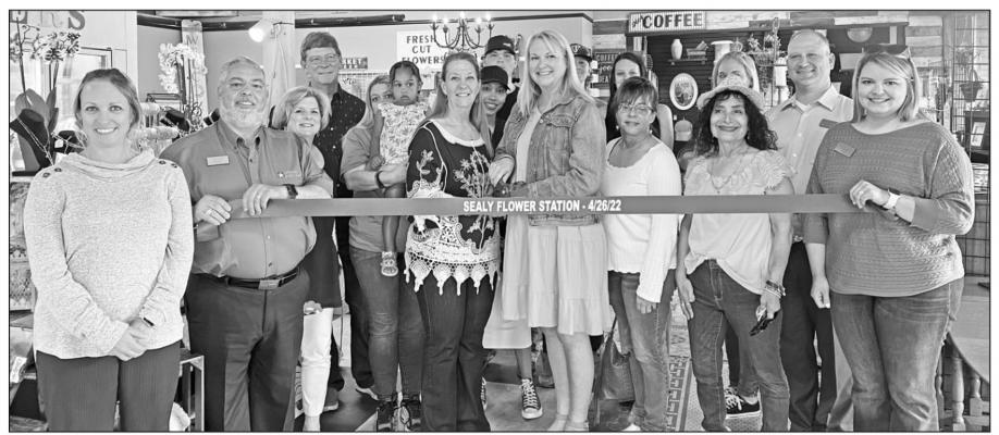 Sealy Flower Station ribbon cutting