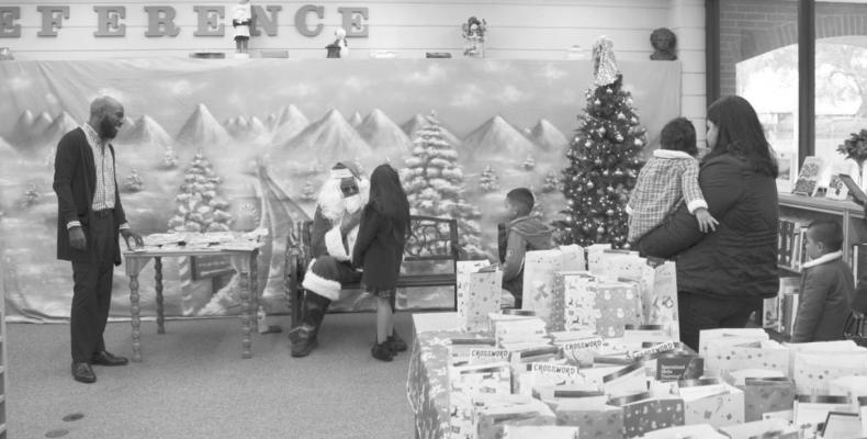 Christmas at the Gordon Library