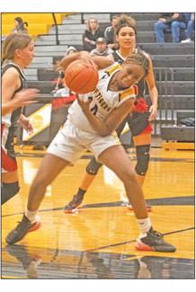 Lady Tigers finish 4-2