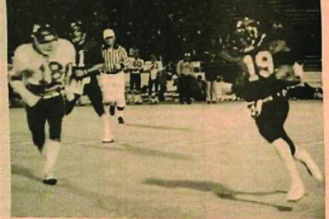 Archived Sealy News photo capturing one of Eric Dickerson’s four touchdowns in the 1978 state championship game against Wylie at Baylor University Stadium in Waco, TX. SEALY NEWS ARCHIVES