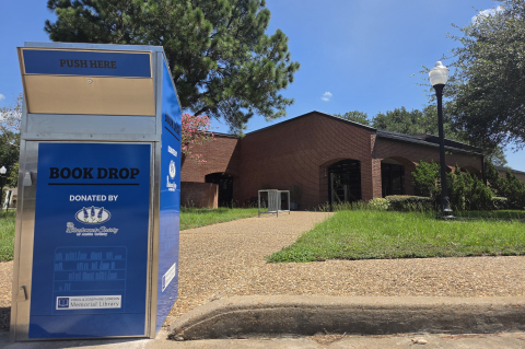 The Virgil and Josephine Gordon Memorial Library's new book drop, funded by a grant from the Bluebonnet Society of Austin County, sits outside the building in Sealy. Sealy News | Brenden Kipfer
