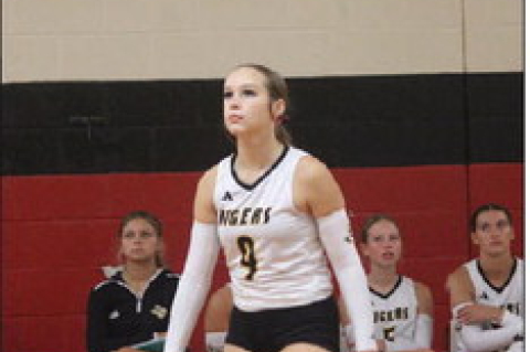 Lila Meyer watches the ball before making a play at the net during a game against the Edna Cowgirls on Thursday, Aug. 14, 2025, at Columbus High School. SEALY NEWS | EVAN HALE